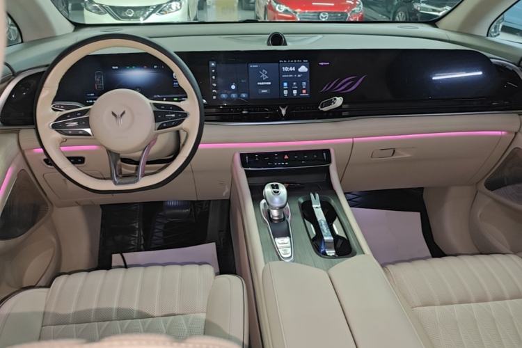 Used VOYAH Dream 2024 PHEV Ultra-Long Range Flagship Edition Center Console