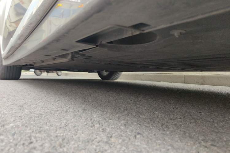 Used VOYAH Dream 2024 PHEV Extended-Range Premium Edition Chassis Rear Left