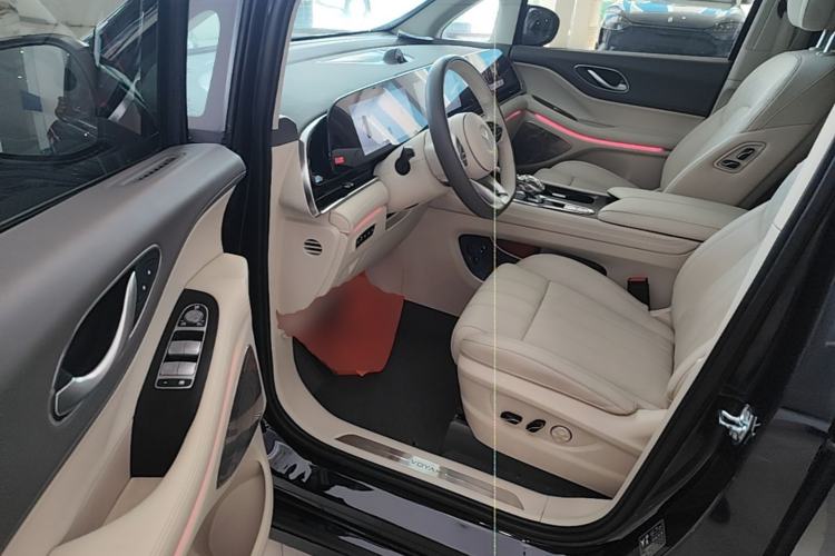 Used VOYAH Dream 2024 PHEV Extended-Range Premium Edition Driver Seat