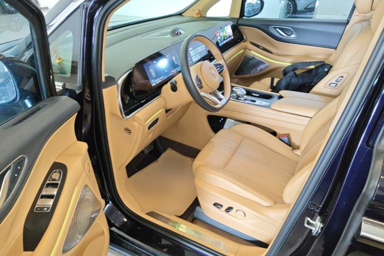 Used VOYAH Dream 2024 PHEV Extended-Range Premium Edition Driver Seat