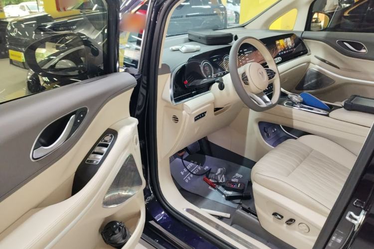 Used VOYAH Dream 2024 PHEV Ultra-Long Range Flagship Edition Driver Seat