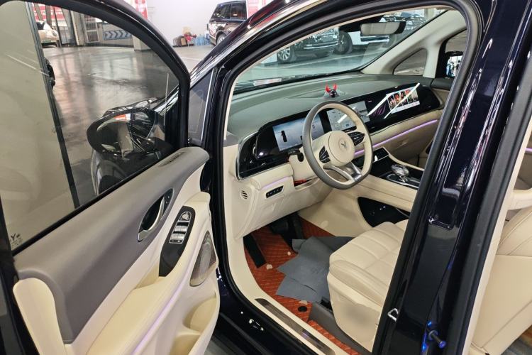 Used VOYAH Dream 2024 PHEV Extended-Range Premium Edition Driver Seat