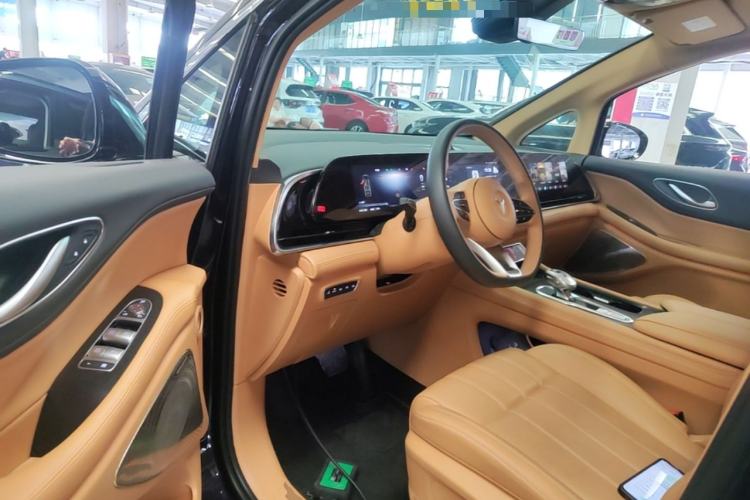 Used VOYAH Dream 2024 PHEV Extended-Range Premium Edition Driver Seat