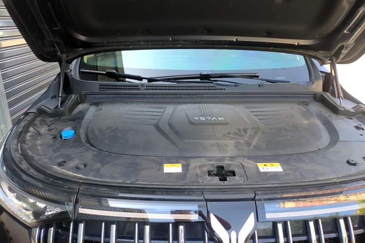 Used VOYAH Dream 2024 PHEV Extended-Range Premium Edition Engine Bay