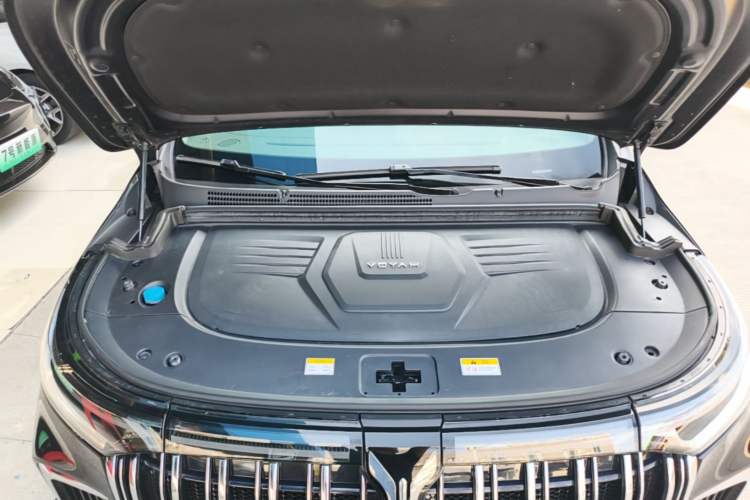 Used VOYAH Dream 2024 PHEV Ultra-Long Range Flagship Edition Engine Bay