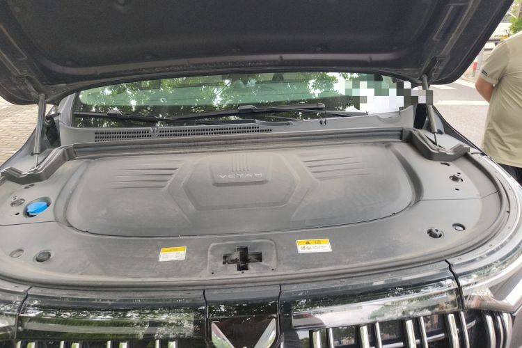 Used VOYAH Dream 2024 PHEV Extended-Range Premium Edition Engine Bay