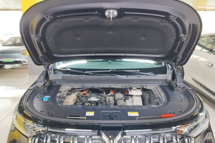Used VOYAH Dream 2024 PHEV Ultra-Long Range Flagship Edition Engine Bay