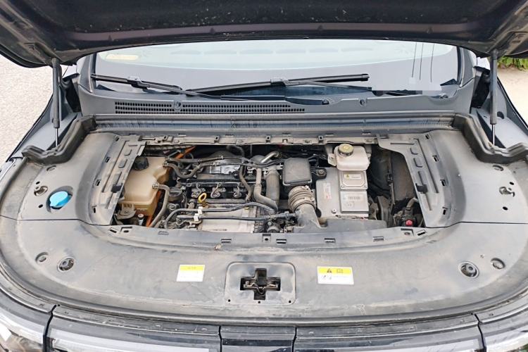 Used VOYAH Dream 2024 PHEV Ultra-Long Range Flagship Edition Engine Bay