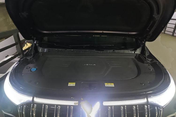 Used VOYAH Dream 2024 PHEV Ultra-Long Range Flagship Edition Engine Bay