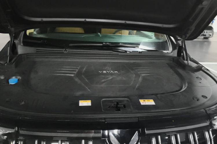 Used VOYAH Dream 2024 PHEV Ultra-Long Range Flagship Edition Engine Bay