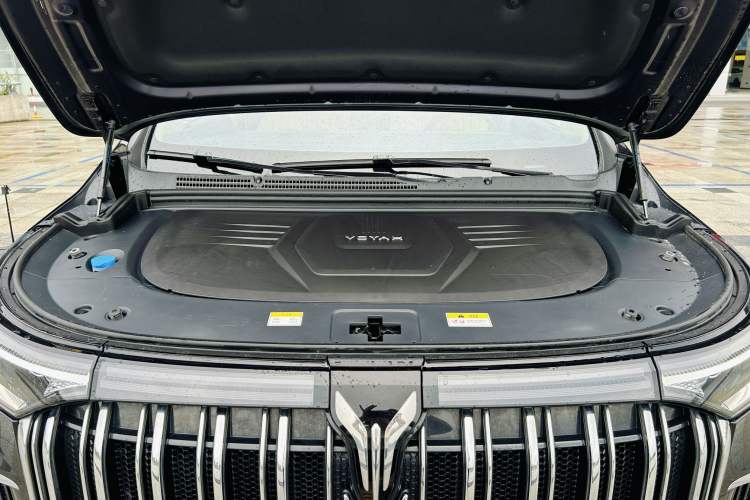 Used VOYAH Dream 2024 PHEV Ultra-Long Range Flagship Edition Engine Bay
