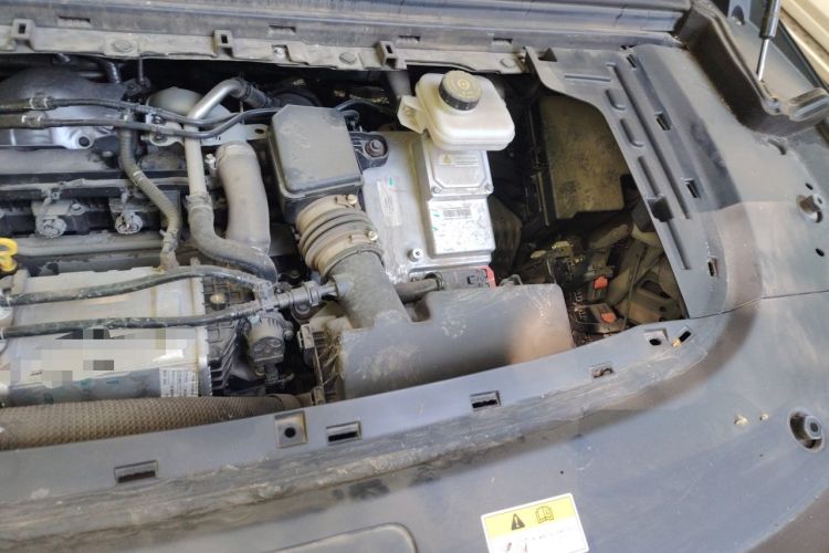 Used VOYAH Dream 2024 PHEV Extended-Range Premium Edition Engine Bay Left