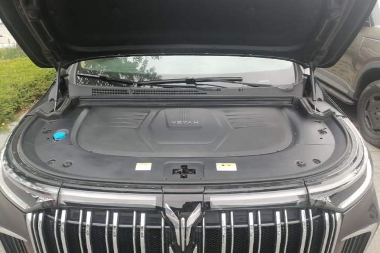 Used VOYAH Dream 2024 PHEV Extended-Range Premium Edition Engine Bay