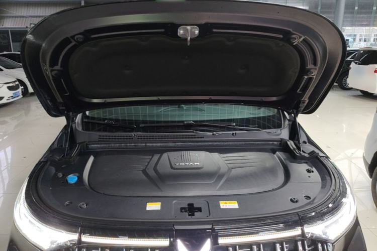 Used VOYAH Dream 2024 PHEV Ultra-Long Range Flagship Edition Engine Bay