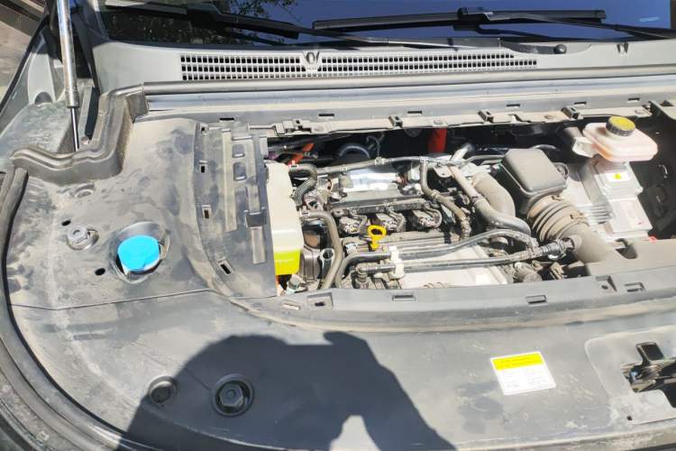 Used VOYAH Dream 2024 PHEV Extended-Range Premium Edition Engine Bay Right