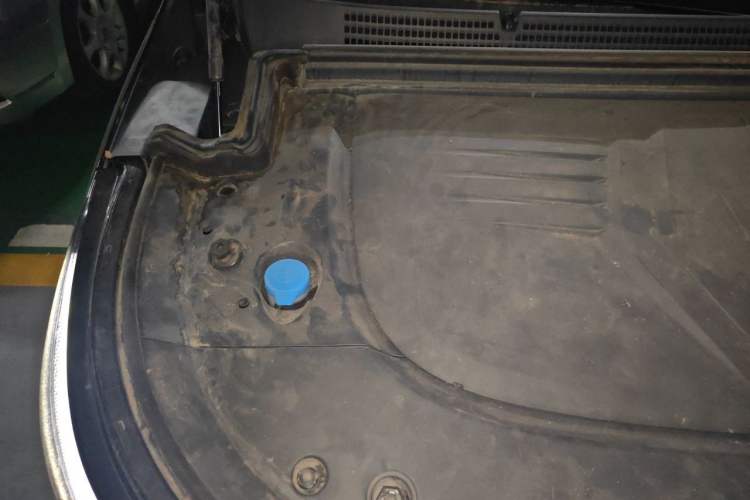 Used VOYAH Dream 2024 PHEV Extended-Range Premium Edition Engine Bay Right