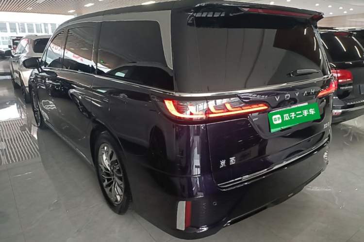 Used VOYAH Dream 2024 PHEV Ultra-Long Range Flagship Edition Exterior 2