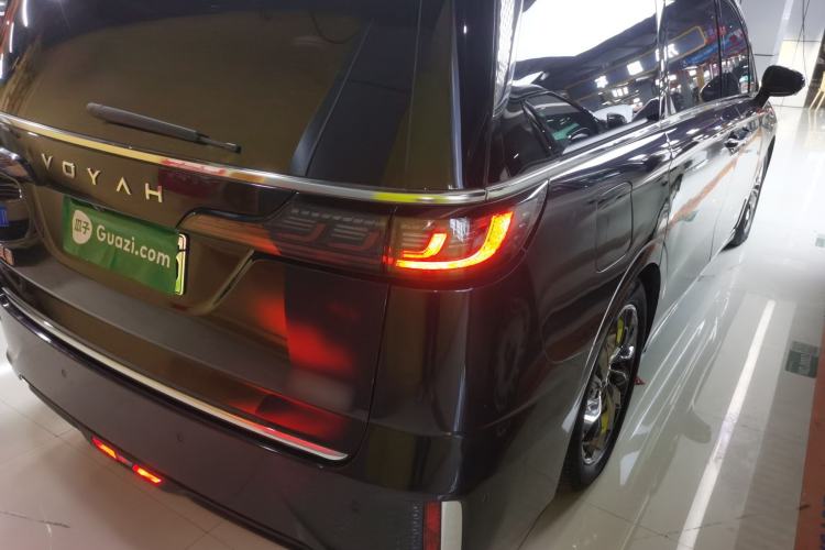 Used VOYAH Dream 2024 PHEV Ultra-Long Range Flagship Edition Exterior 3
