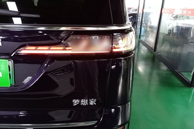 Used VOYAH Dream 2024 PHEV Ultra-Long Range Flagship Edition Exterior 3