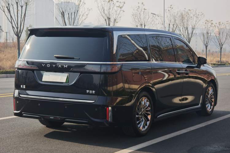 Used VOYAH Dream 2024 PHEV Ultra-Long Range Flagship Edition Exterior 4