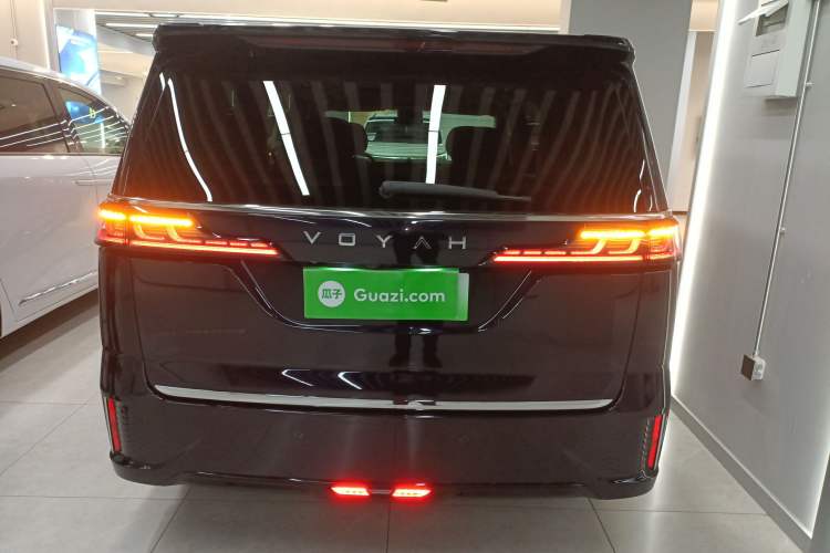 Used VOYAH Dream 2024 PHEV Ultra-Long Range Flagship Edition Exterior 4