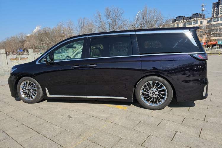 Used VOYAH Dream 2024 PHEV Ultra-Long Range Flagship Edition Exterior 4