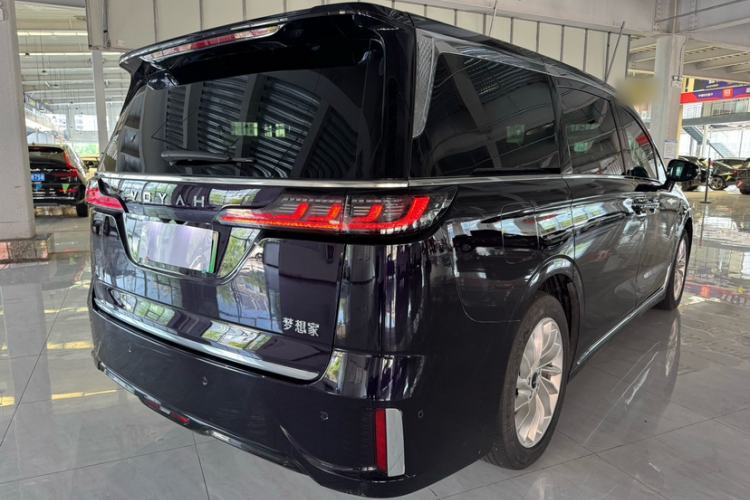 Used VOYAH Dream 2024 PHEV Extended-Range Premium Edition Exterior 4