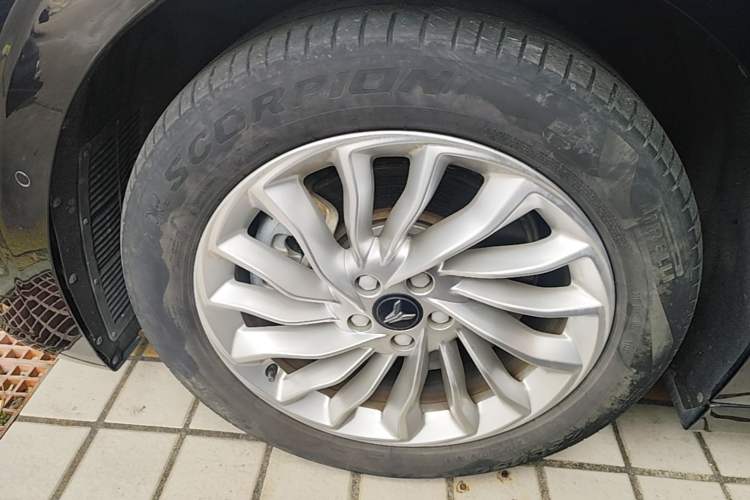 Used VOYAH Dream 2024 PHEV Extended-Range Premium Edition Exterior 4