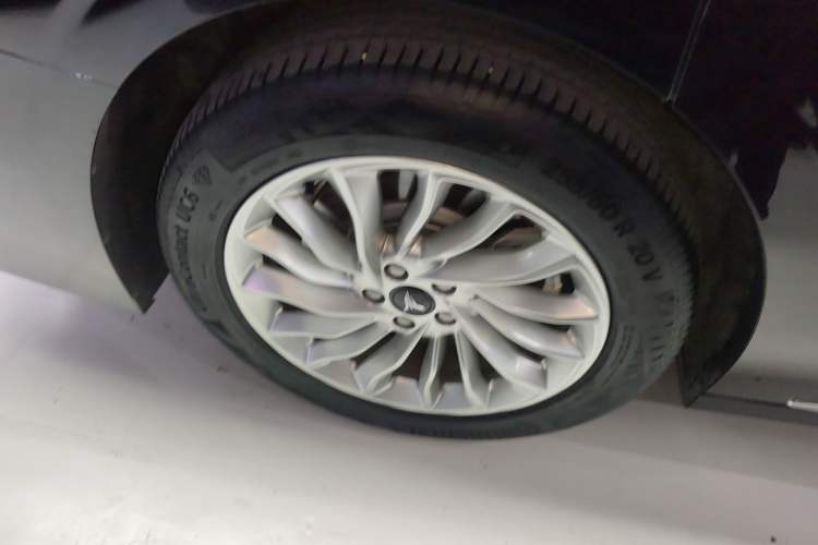 Used VOYAH Dream 2024 PHEV Extended-Range Premium Edition Exterior 5