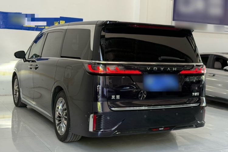 Used VOYAH Dream 2024 PHEV Ultra-Long Range Flagship Edition Exterior 5
