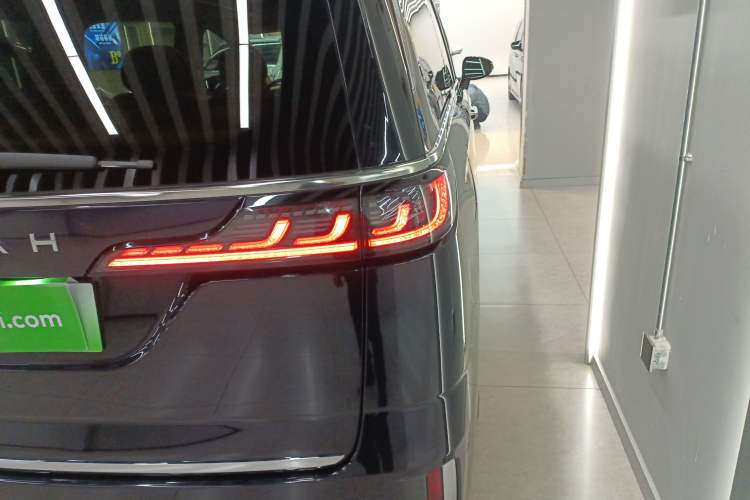 Used VOYAH Dream 2024 PHEV Ultra-Long Range Flagship Edition Exterior 6