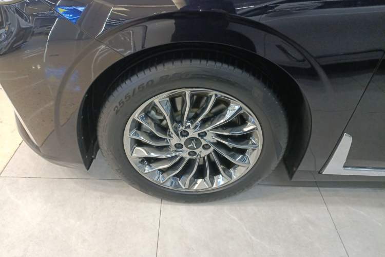 Used VOYAH Dream 2024 PHEV Ultra-Long Range Flagship Edition Exterior 7