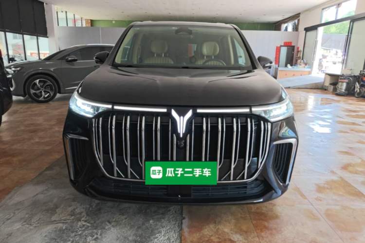 Used VOYAH Dream 2024 PHEV Ultra-Long Range Flagship Edition Front