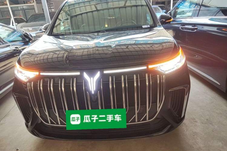 Used VOYAH Dream 2024 PHEV Ultra-Long Range Flagship Edition Front