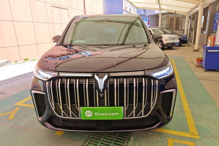 Used VOYAH Dream 2024 PHEV Ultra-Long Range Flagship Edition Front