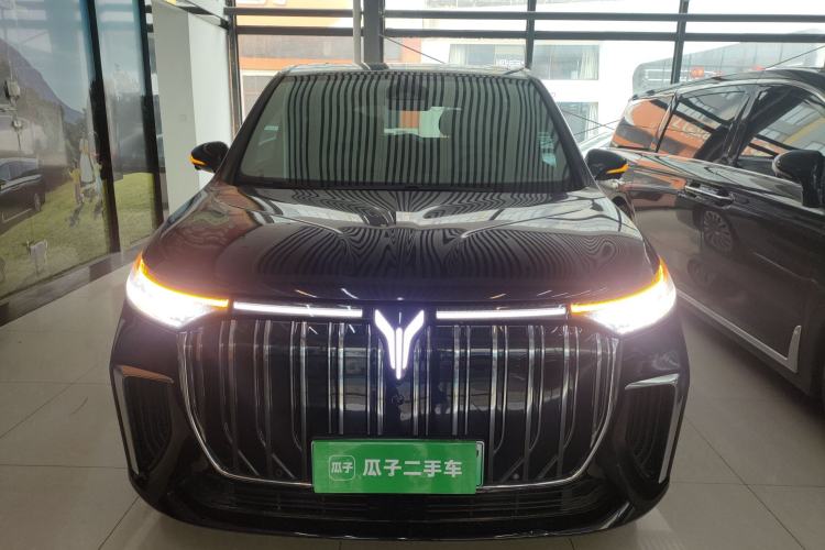 Used VOYAH Dream 2024 EV Long-Range Flagship Edition Front