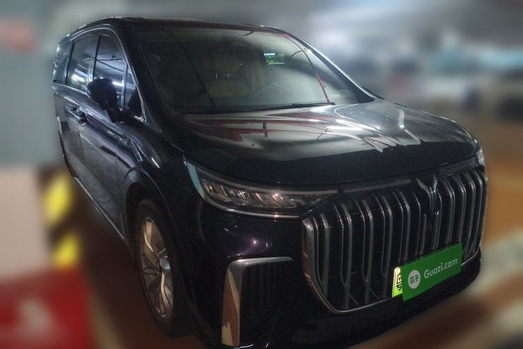 Used VOYAH Dream 2024 PHEV Extended-Range Premium Edition Front Right 45 Deg