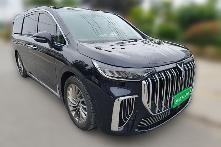 Used VOYAH Dream 2024 PHEV Ultra-Long Range Flagship Edition Front Right 45 Deg