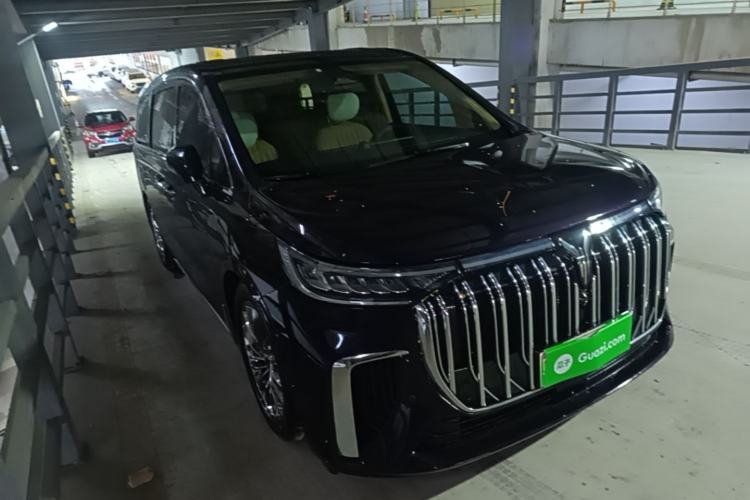 Used VOYAH Dream 2024 PHEV Ultra-Long Range Flagship Edition Front Right 45 Deg