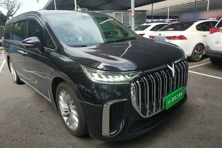 Used VOYAH Dream 2024 PHEV Extended-Range Premium Edition Front Right 45 Deg