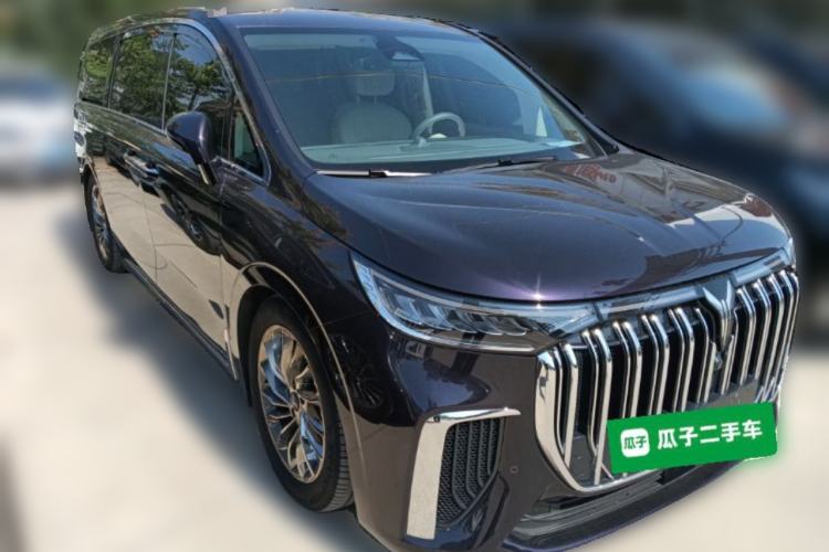 Used VOYAH Dream 2024 PHEV Extended-Range Premium Edition Front Right 45 Deg