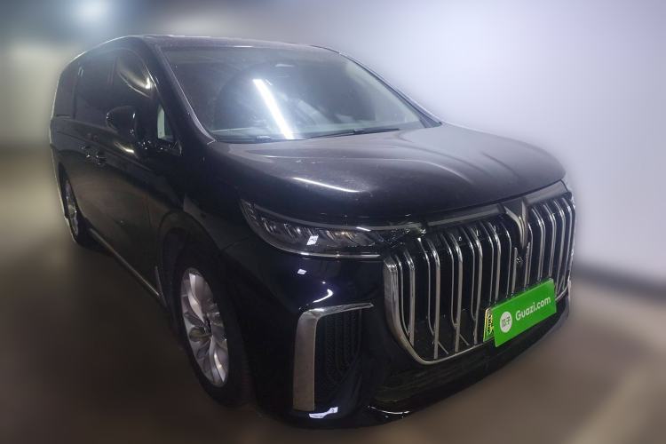 Used VOYAH Dream 2024 PHEV Extended-Range Premium Edition Front Right 45 Deg