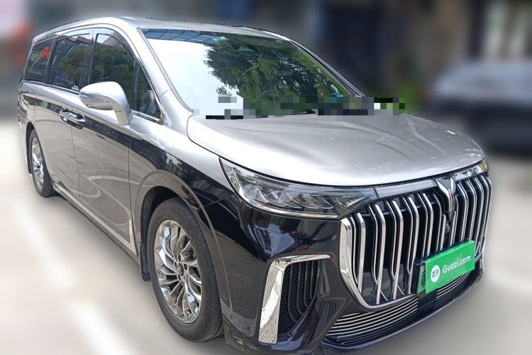 Used VOYAH Dream 2024 PHEV Ultra-Long Range Flagship Edition Front Right 45 Deg