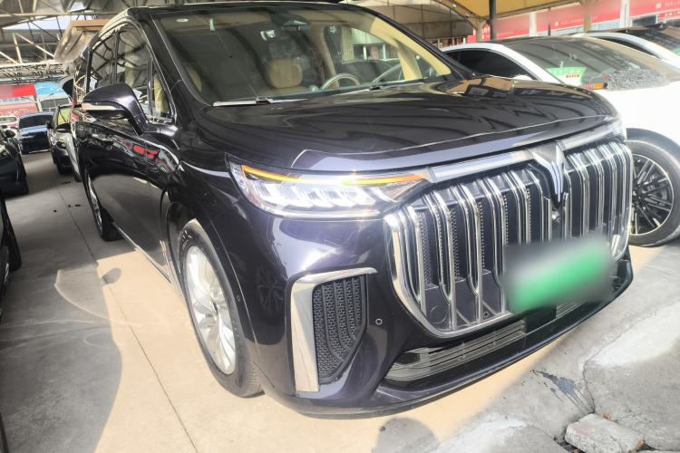 Used VOYAH Dream 2024 PHEV Extended-Range Premium Edition Front Right 45 Deg