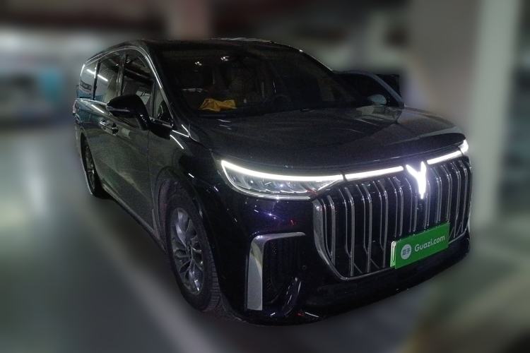 Used VOYAH Dream 2024 PHEV Ultra-Long Range Flagship Edition Front Right 45 Deg