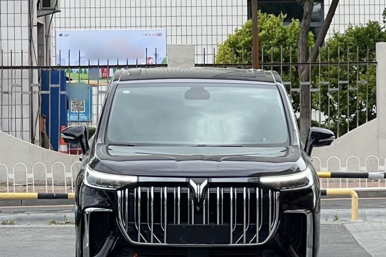 Used VOYAH Dream 2024 PHEV Extended-Range Premium Edition Front