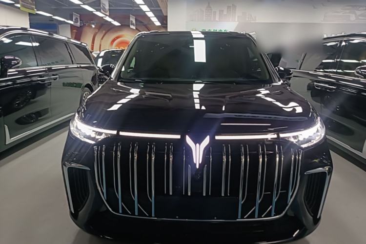 Used VOYAH Dream 2024 PHEV Ultra-Long Range Flagship Edition Front