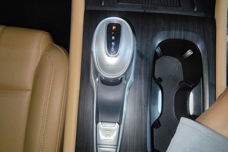 Used VOYAH Dream 2024 PHEV Extended-Range Premium Edition Gear Lever