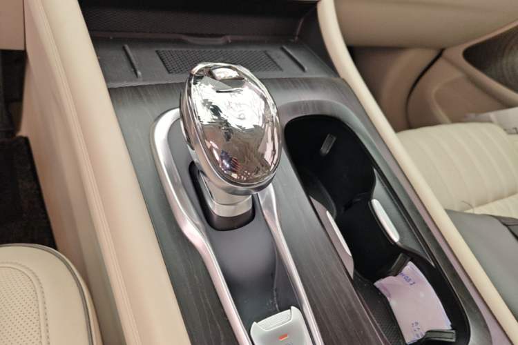 Used VOYAH Dream 2024 PHEV Ultra-Long Range Flagship Edition Gear Lever