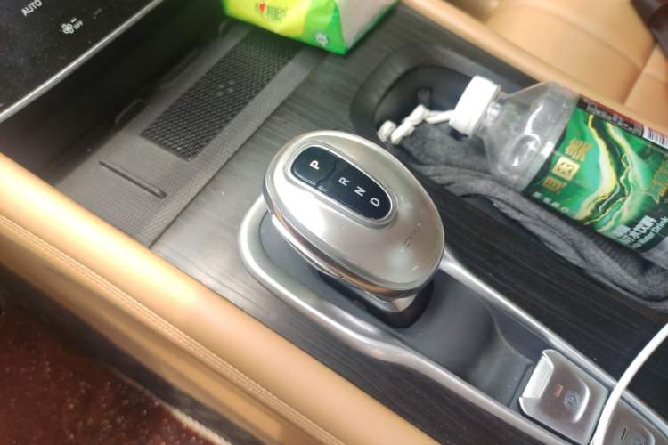 Used VOYAH Dream 2024 PHEV Extended-Range Premium Edition Gear Lever